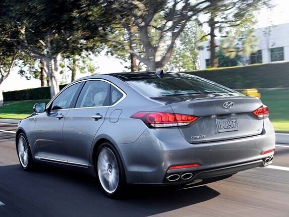 2016-hyundai-genesis-rear-action1-600-001
