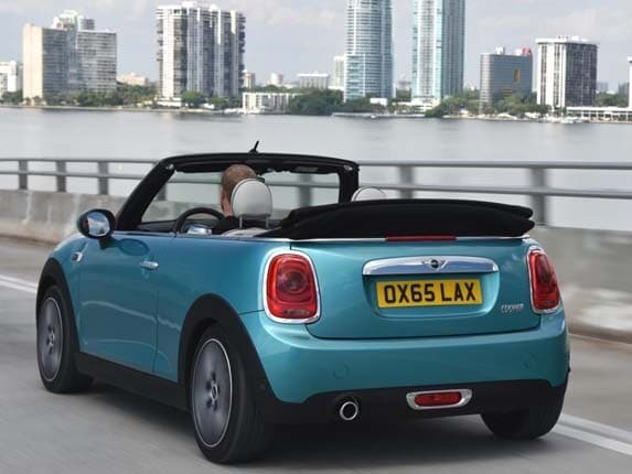 2016-mini-convertible-open-rear-action2-600-001