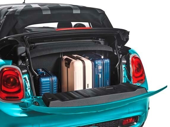 2016-mini-convertible-trunk-detail1-600-001