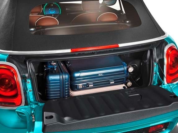 2016-mini-convertible-trunk-detail2-600-001