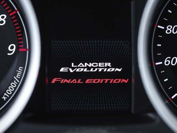 2016-mitsubishi-lancer-evolution-gauge-animation-detail1-600-001