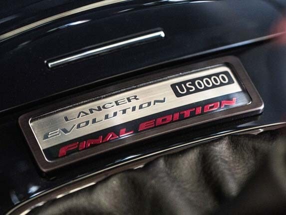 2016-mitsubishi-lancer-evolution-series-number-plate-detail1-600-001