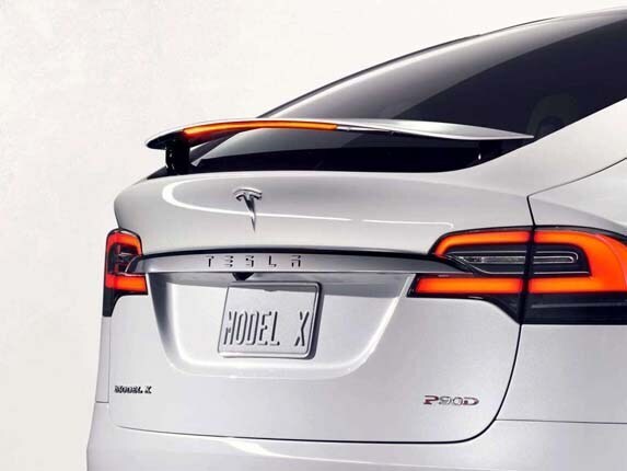 2016-tesla-model-x-rea-deck-spoiler-up-detail1-600-001