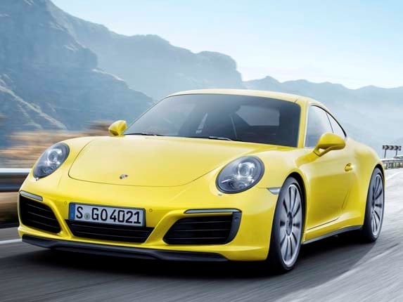 2017-porsche-911-carrera-4s-front-action1-lead-600-001