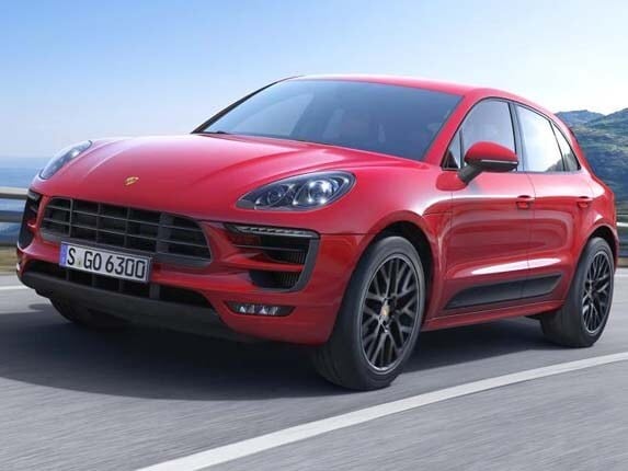 2017-porsche-macan-gts-front-action2-600-001