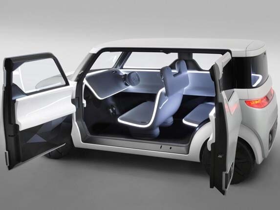 nissan-teatro-for-dayz-concept-rear-static-doors-open1-600-001