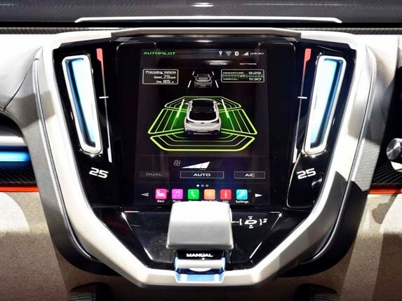 subaru-viziv-future-concept-interior-touchscreen-display1-600-001