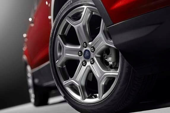17fordescape-titanium_09_hr-600-001