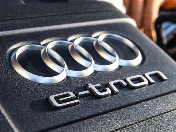 2016-audi-a3-sportback-e-tron-engine-badge1-600-001