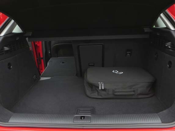 2016-audi-a3-sportback-e-tron-rear-cargo-area2-600-001