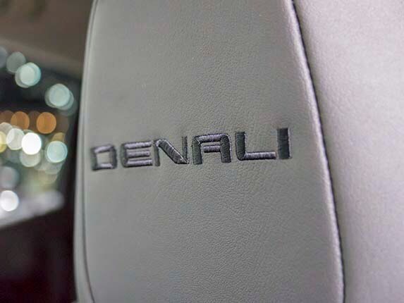 2016-gmc-canyon-denali-08-600-001