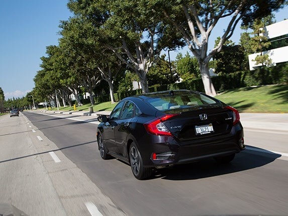 2016-honda-civic-small-car-best-buy-03-600-001