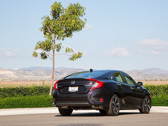 2016-honda-civic-small-car-best-buy-06-600-001