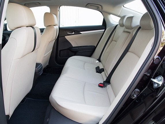 2016-honda-civic-small-car-best-buy-15-600-001