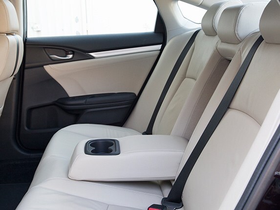 2016-honda-civic-small-car-best-buy-16-600-001