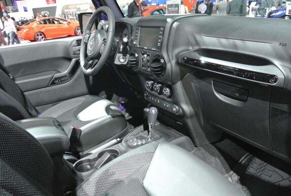 2016-jeep-wrangler-backcountry-live-18-600-001