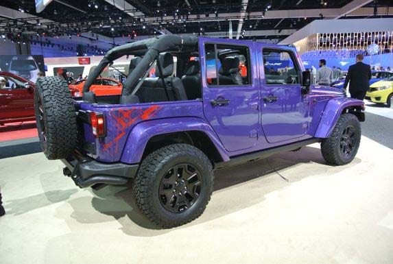 2016-jeep-wrangler-backcountry-live-7-600-001