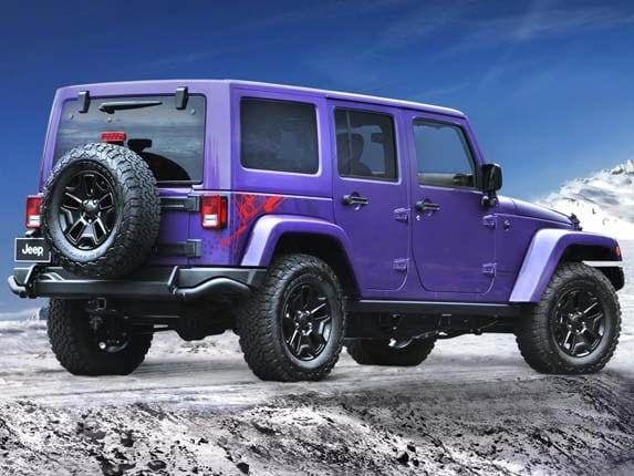 2016-jeep-wrangler-backcountry-rear-static1-600-001