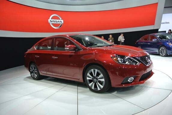2016-nissan-sentra-live-29-600-001
