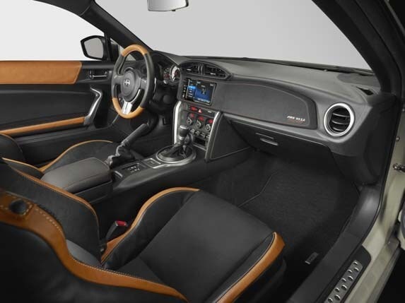 2016-scion-fr-s-release-series-2-0-interior-look-in1-600-001