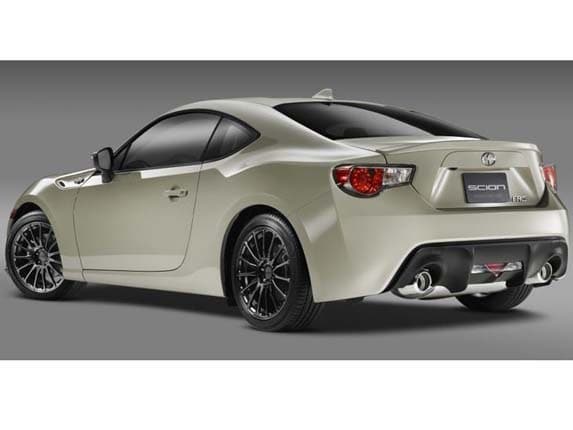 2016-scion-fr-s-release-series-2-0-rear-static1-600-001