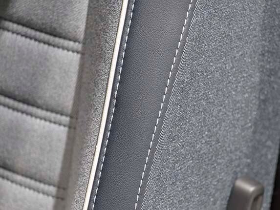 2016-volkswagen-beetle-denim-05-600-001