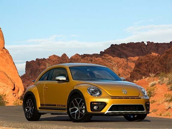 2016-volkswagen-beetle-dune-00-600-001