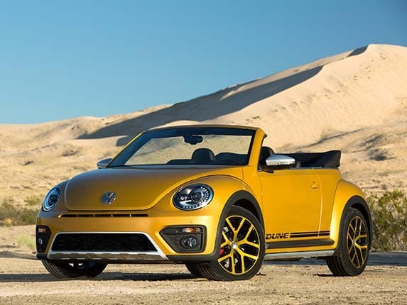 2016-volkswagen-beetle-dune-03-600-001