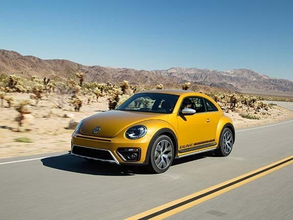 2016-volkswagen-beetle-dune-05-600-001