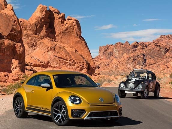 2016-volkswagen-beetle-dune-07-600-001