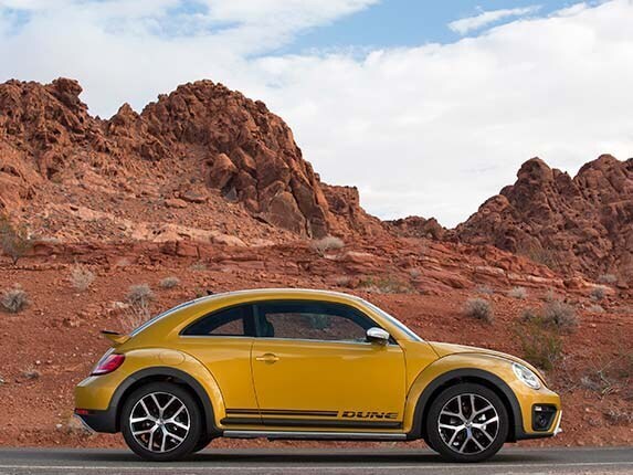 2016-volkswagen-beetle-dune-11-600-001