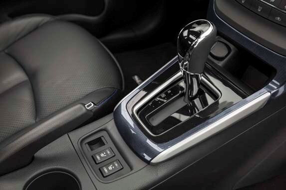 2016_nissan_sentra_23-600-001