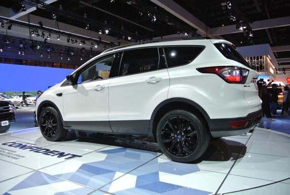 2017-ford-escape-reveal-14-600-001
