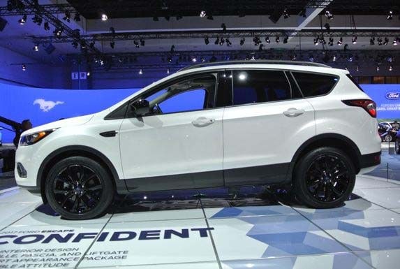 2017-ford-escape-reveal-2-600-001
