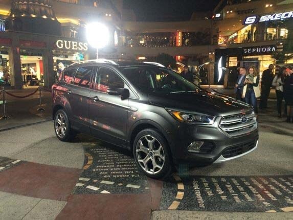 2017-ford-escape-reveal-27-600-001