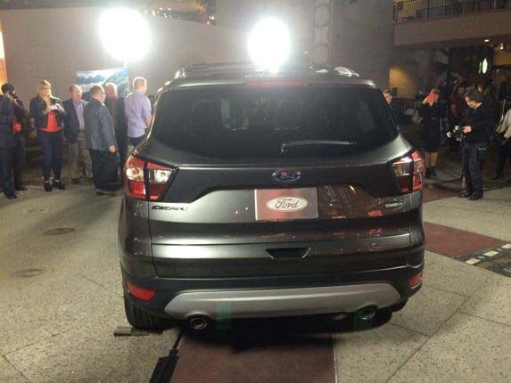 2017-ford-escape-reveal-30-600-001