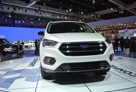 2017-ford-escape-reveal-5-600-001