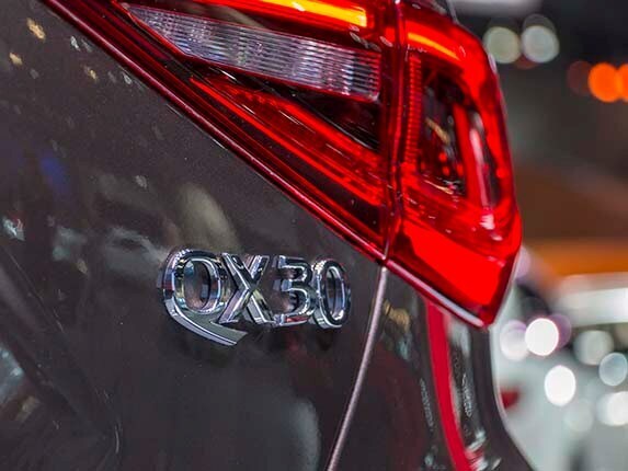 2017-infiniti-qx30-03-600-001