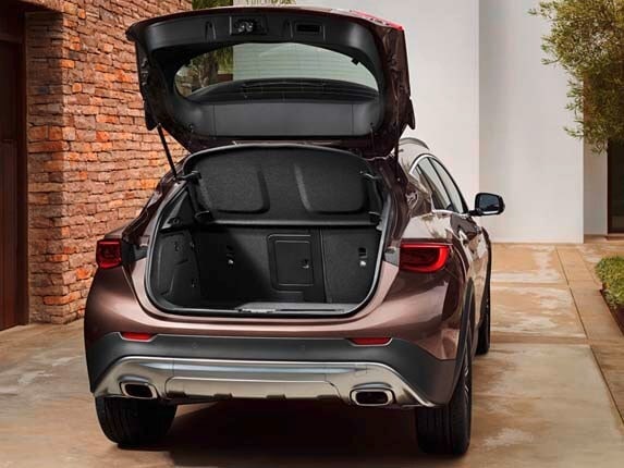 2017-infiniti-qx30-awd-rear-cargo-bay-detail1-600-001