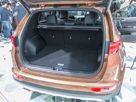 2017-kia-sportage-03-600-001