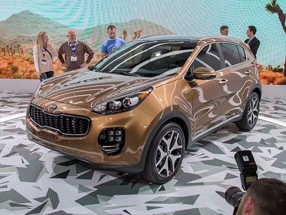 2017-kia-sportage-06-600-001