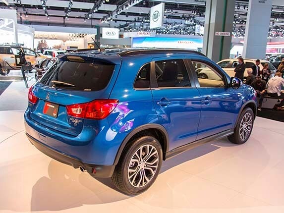 2017-mitsubishi-outlander-sport-03-600-001