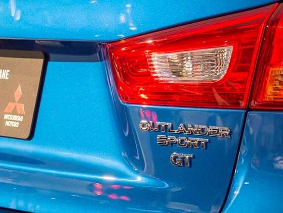 2017-mitsubishi-outlander-sport-04-600-001
