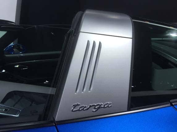 2017-porsche-911-targa-4s-pillar-600-001