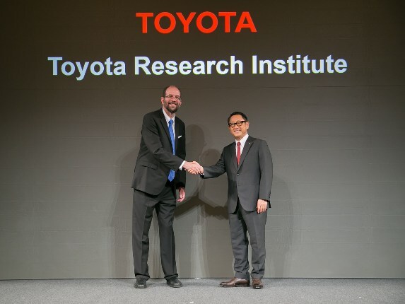 gill-pratt-tri-executive-technical-director-and-akio-toyoda-430-600-001