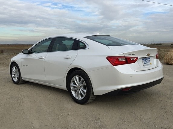 2016-chevrolet-malibu-hybrid-2-573-600-001