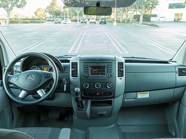 2016-mercedes-benz-sprinter-2500-passenger-interior-03-600-001