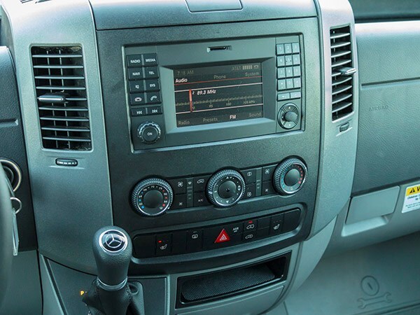 2016-mercedes-benz-sprinter-2500-passenger-interior-04-600-001