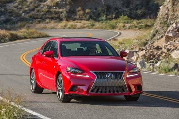 2016_lexus_is_200t_f_sport_003-600-001