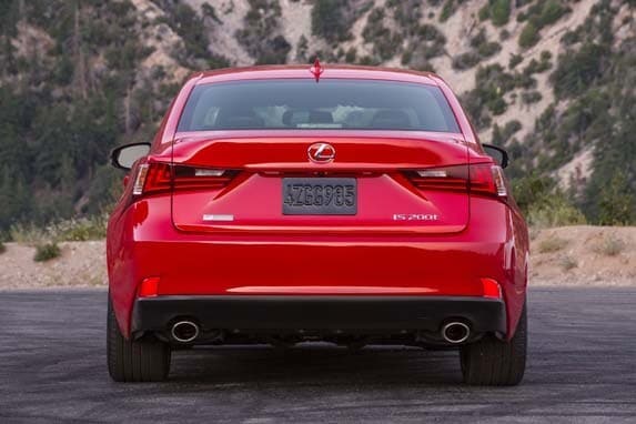 2016_lexus_is_200t_f_sport_008-600-001
